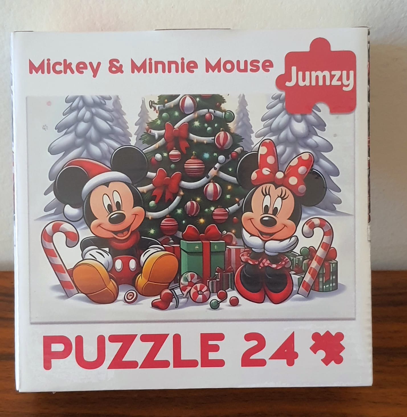 Mickey and Minnie Mouse puzzle box with Christmas theme